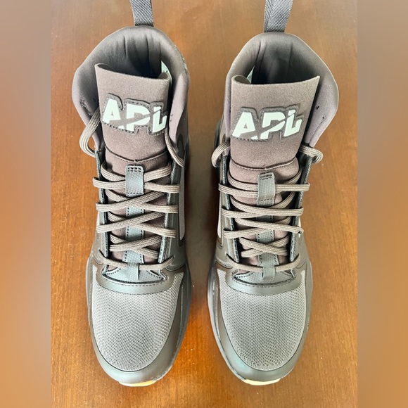 Men’s APL TechLoom Defender - Picture 3 of 5